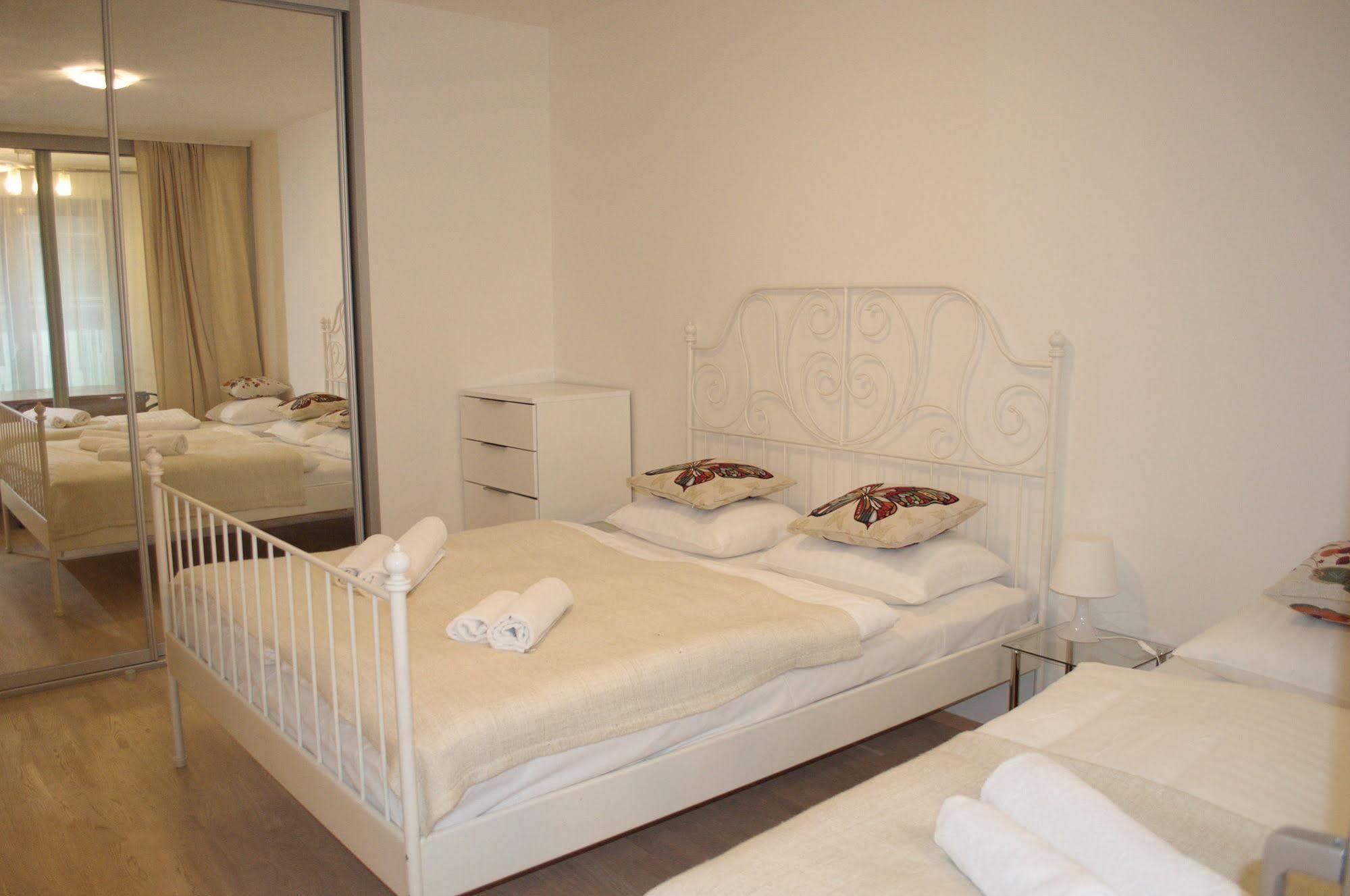 Apartamento Enjoy in Garden Praga Exterior foto